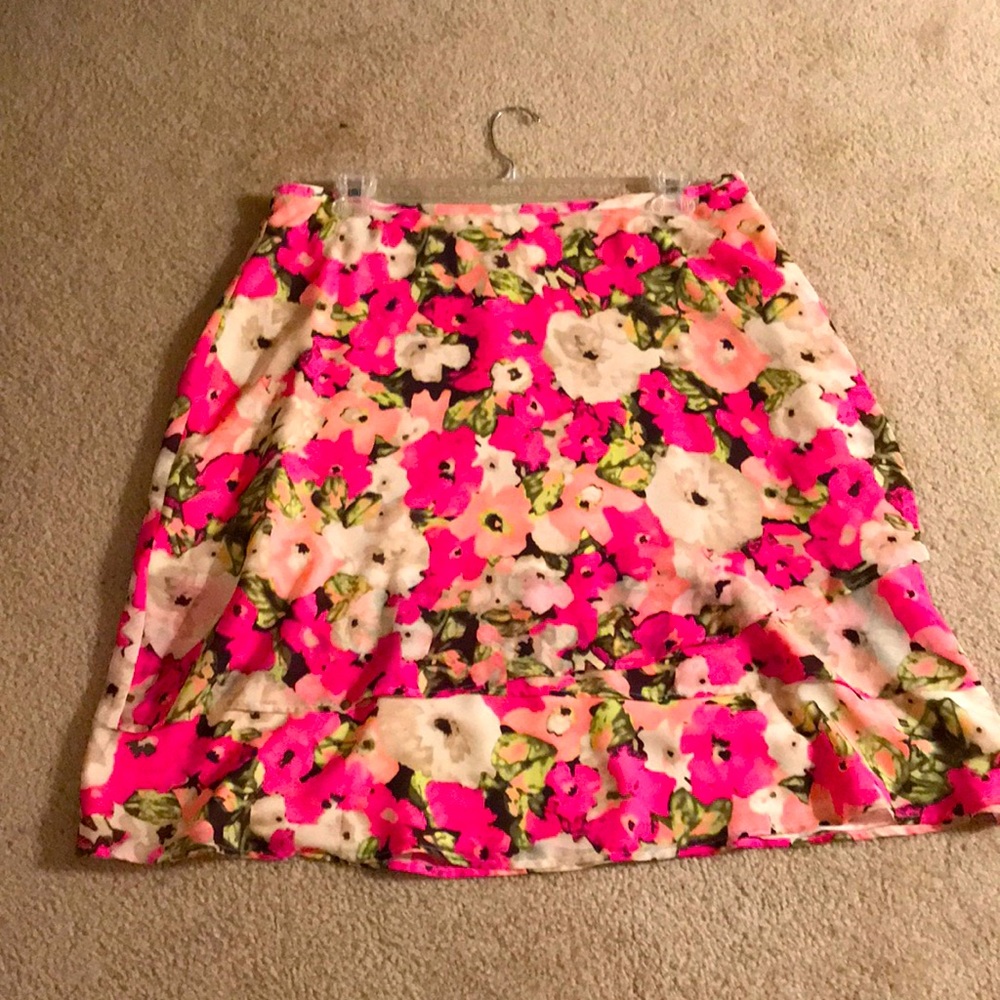 Ladies skirt